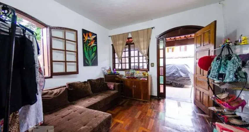 Casa para Venda - Betânia, 4 Quartos,  500 m² - Belo Horizonte