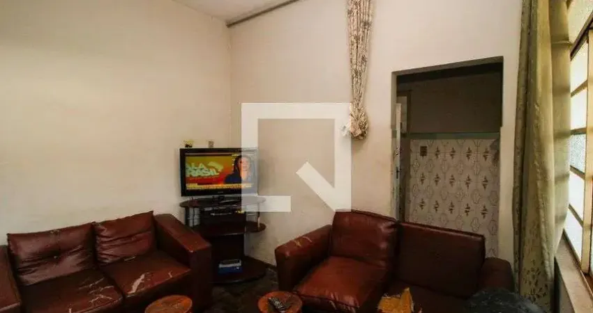 Casa para Venda - Sagrada Família, 2 Quartos,  1480 m² - Belo Horizonte
