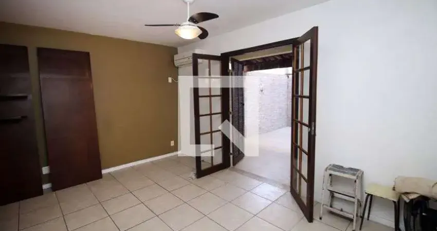 Casa para Venda - Penha, 3 Quartos,  93 m² - Rio de Janeiro