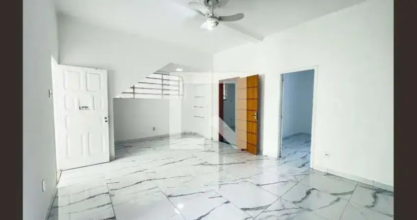 Casa para Venda - Olaria, 2 Quartos,  112 m² - Rio de Janeiro