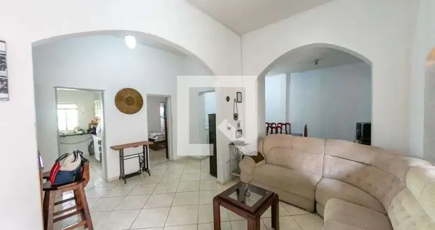 Casa com 3 quartos à venda na Rua Espanha, Glória, Contagem
