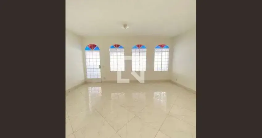 Casa com 3 quartos à venda na Rua José da Costa Ferreira, Alvorada, Contagem