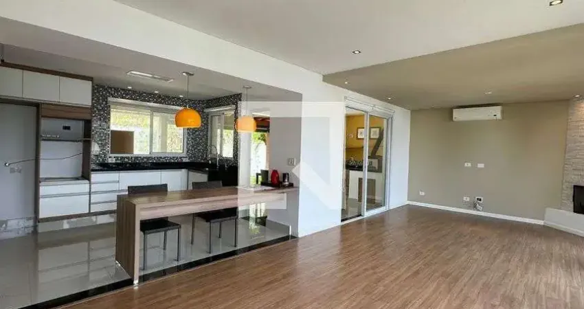 Casa / sobrado em condomínio para venda - alphaville, 3 quartos,  245 m² - santana de parnaíba