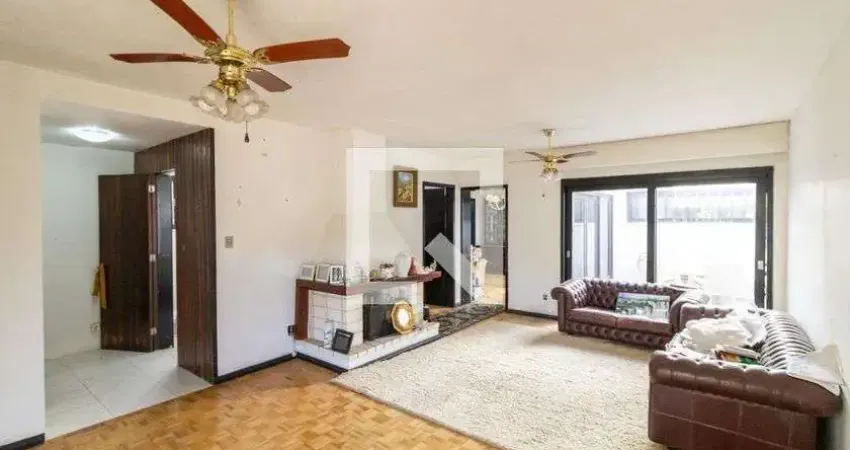 Casa com 3 quartos à venda na Avenida Saul Nonnenmacher, Cavalhada, Porto Alegre