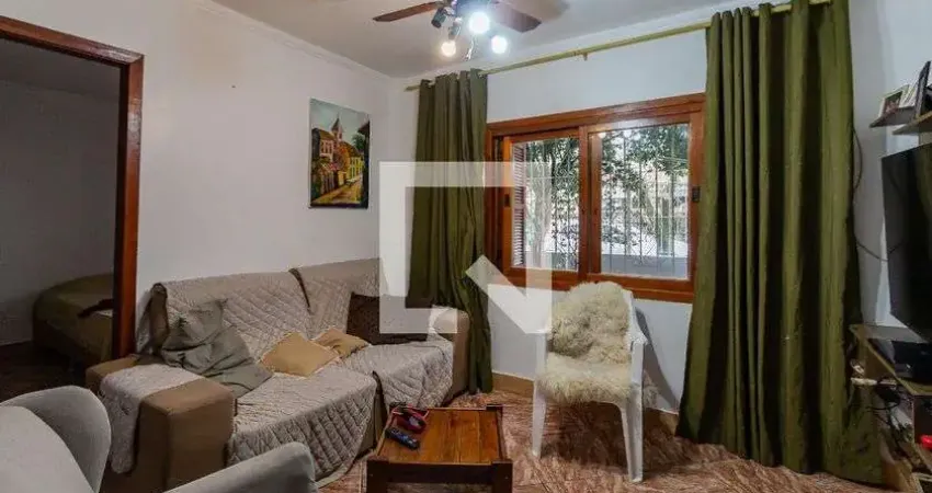 Casa com 3 quartos à venda na Rua Doutor Mário Totta, Camaquã, Porto Alegre