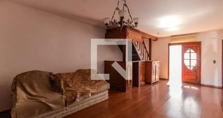 Casa com 3 quartos à venda na Rua Victor Silva, Camaquã, Porto Alegre