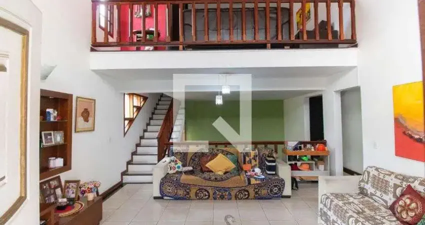 Casa com 3 quartos à venda na Rua Germano Faber, Piratininga, Niterói