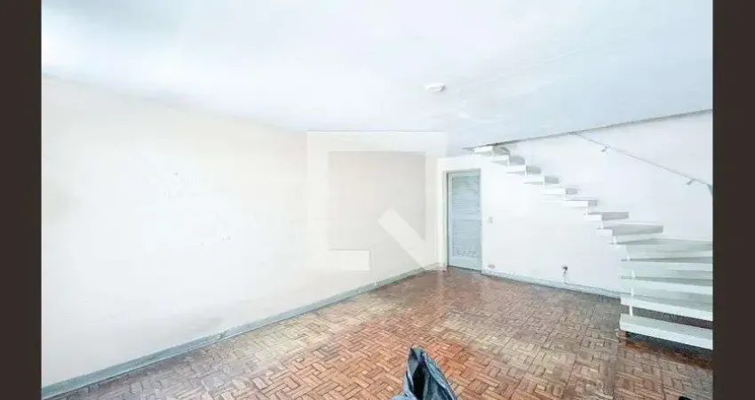 Casa com 3 quartos à venda na Rua Dona Rosália Lion, Vila Romana, São Paulo