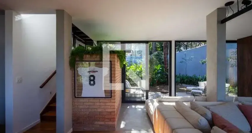 Casa com 4 quartos à venda na Rua José de Freitas Guimarães, Pacaembu, São Paulo