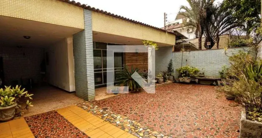Casa com 4 quartos à venda na Rua Oriente, Serra, Belo Horizonte