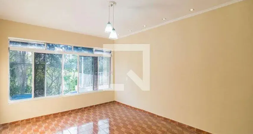 Casa com 2 quartos à venda na Rua Embaré, Vila Linda, Santo André