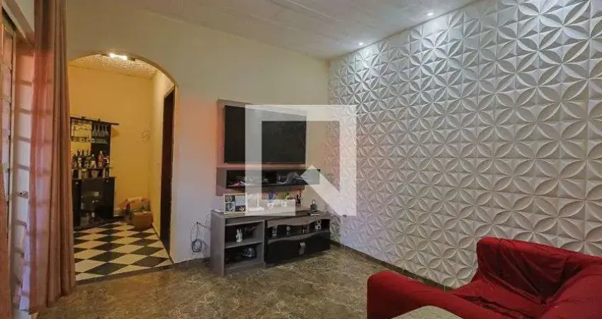 Casa com 3 quartos à venda na Rua das Rosas, Tropical, Contagem