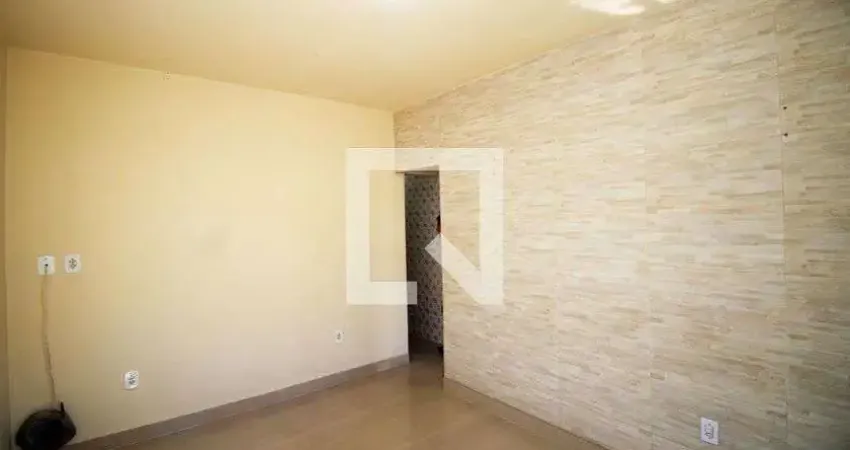 Casa com 2 quartos à venda na Rua Hipócrates, Irajá, Rio de Janeiro