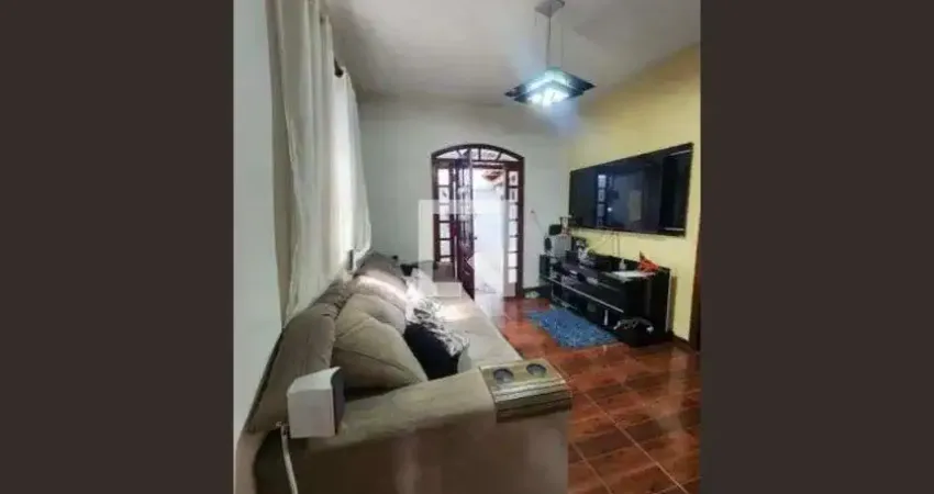 Casa com 2 quartos à venda na Rua Eucalípto, Arvoredo, Contagem