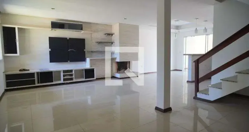 Casa com 3 quartos à venda na Rua Alexandre de Gusmão, Hípica, Porto Alegre