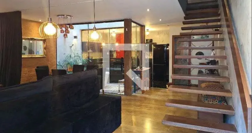 Casa com 4 quartos à venda na Rua Tamoios, São Francisco, Niterói