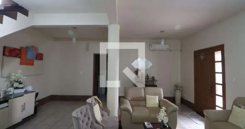 Casa com 3 quartos à venda na Avenida Doutor Severo da Silva, Estância Velha, Canoas