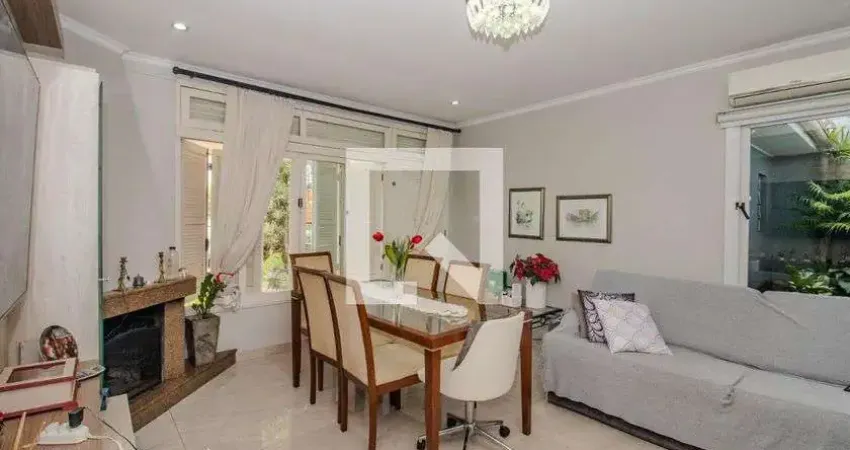 Casa com 3 quartos à venda na Rua Ari Barroso, Sarandi, Porto Alegre