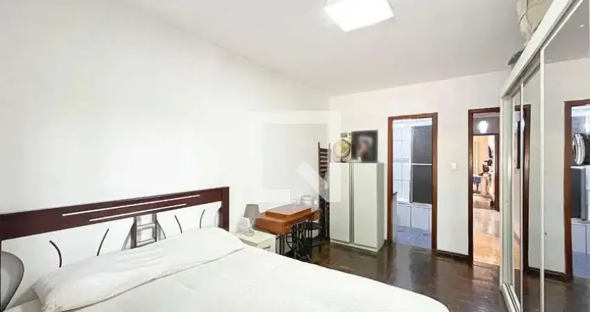 Casa com 3 quartos à venda na Avenida Vicente Monteggia, Vila Nova, Porto Alegre