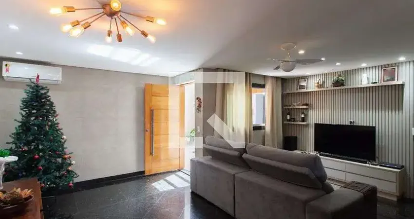 Casa com 3 quartos à venda na Rua do Divino, Canaã, Belo Horizonte