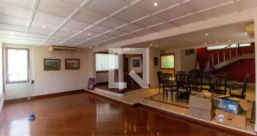 Casa / sobrado em condomínio para venda - piratininga, 6 quartos, 900 m² - niterói