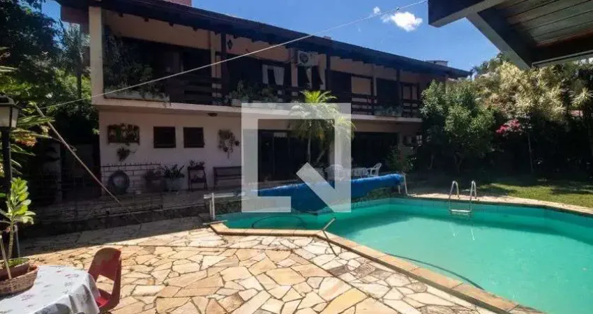 Casa com 4 quartos à venda na Avenida da Cavalhada, Cavalhada, Porto Alegre