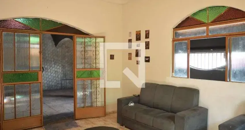 Casa com 2 quartos à venda na Rua Quinze, Tropical, Contagem