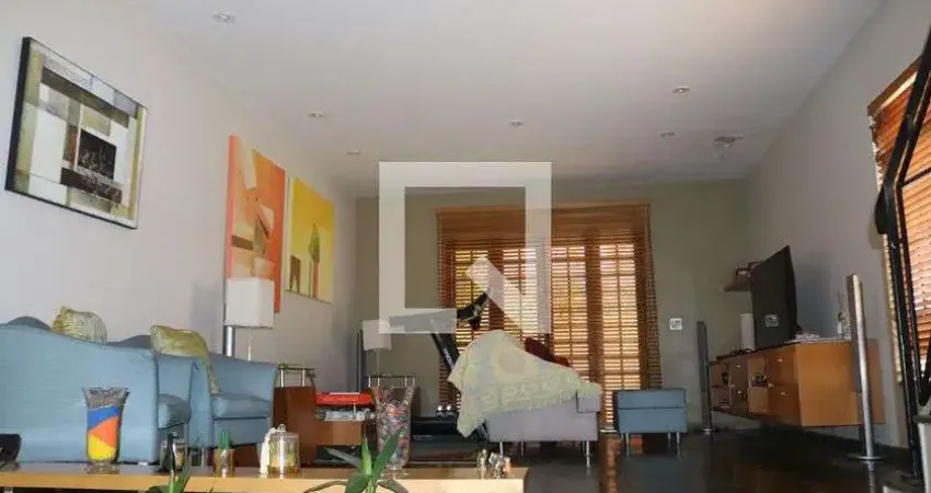 Casa com 3 quartos à venda na Rua Maracanã, Vila Romana, São Paulo