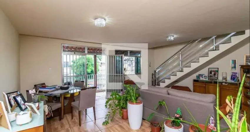 Casa com 2 quartos à venda na Rua Tomás Lopes, Irajá, Rio de Janeiro