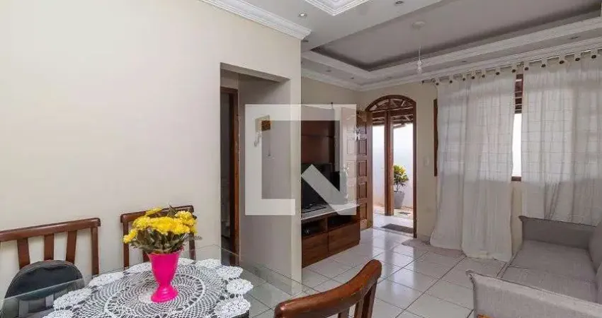 Casa para Venda - Copacabana, 2 Quartos, 68 m² - Belo Horizonte