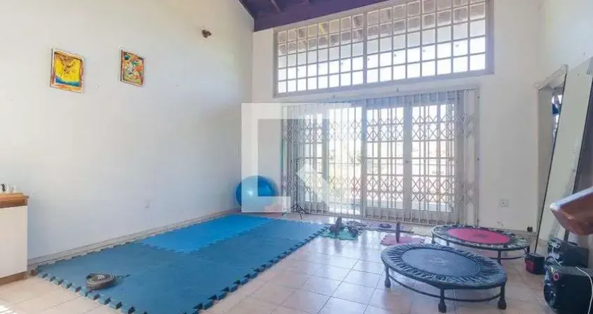 Casa com 3 quartos à venda na Avenida São Sebastião, Nonoai, Porto Alegre