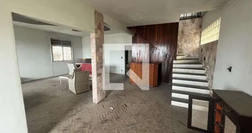 Casa para Venda - Jardim Guanabara, 5 Quartos, 700 m² - Rio de Janeiro