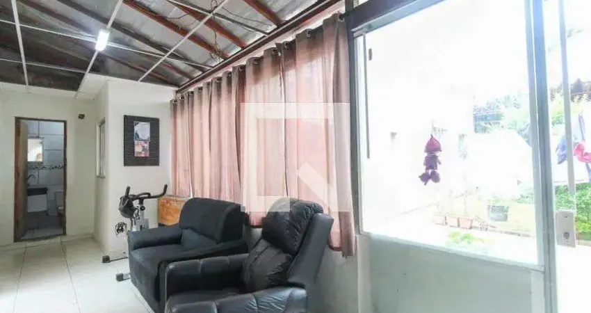 Casa com 3 quartos à venda na Rua Guilherme Studart, Sapopemba, São Paulo