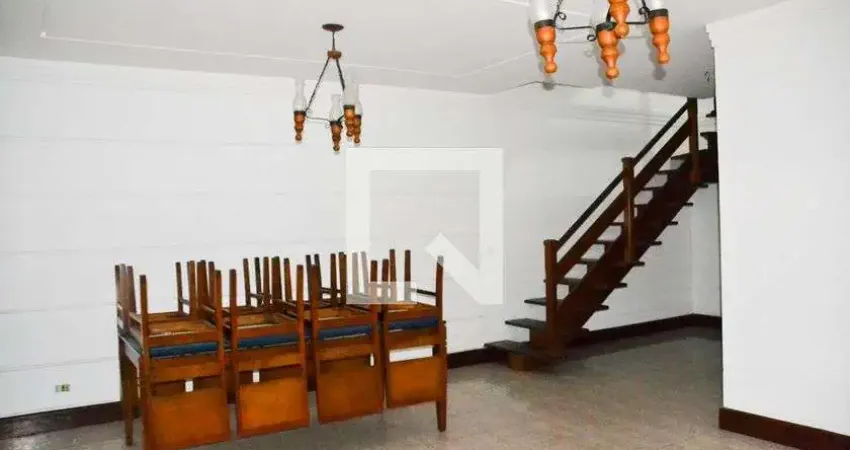 Casa para Venda - Santa Maria, 6 Quartos, 229 m² - São Caetano do Sul