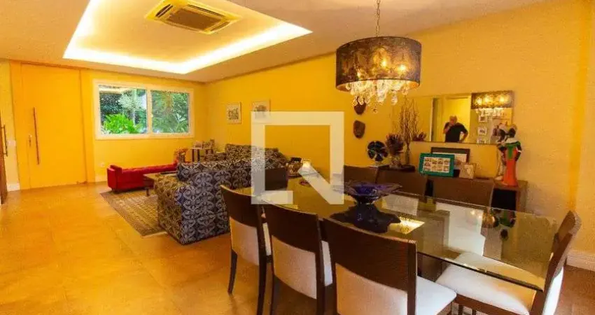 Casa / Sobrado em Condomínio para Venda - Cantagalo, 4 Quartos, 247 m² - Niterói