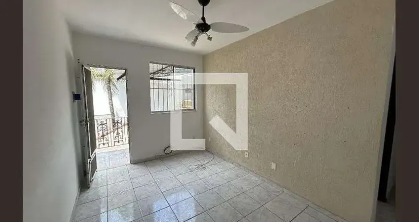 Apartamento para Venda - Cascadura, 2 Quartos, 60 m² - Rio de Janeiro