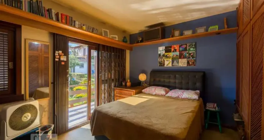 Casa para Venda - Vila Assunção , 4 Quartos,  350 m² - Porto Alegre