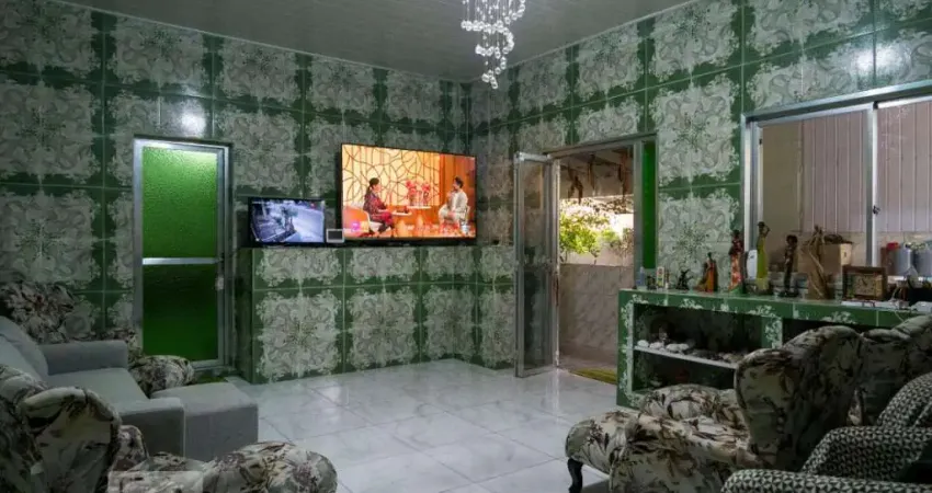 Casa para Venda - Vila Nova, 3 Quartos,  340 m² - Porto Alegre
