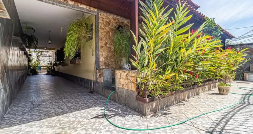 Casa para Venda - Curicica, 3 Quartos,  456 m² - Rio de Janeiro