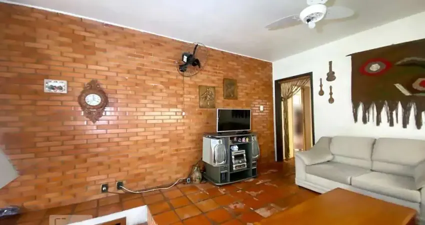 Casa para Venda - Pinheiro, 3 Quartos,  483 m² - São Leopoldo