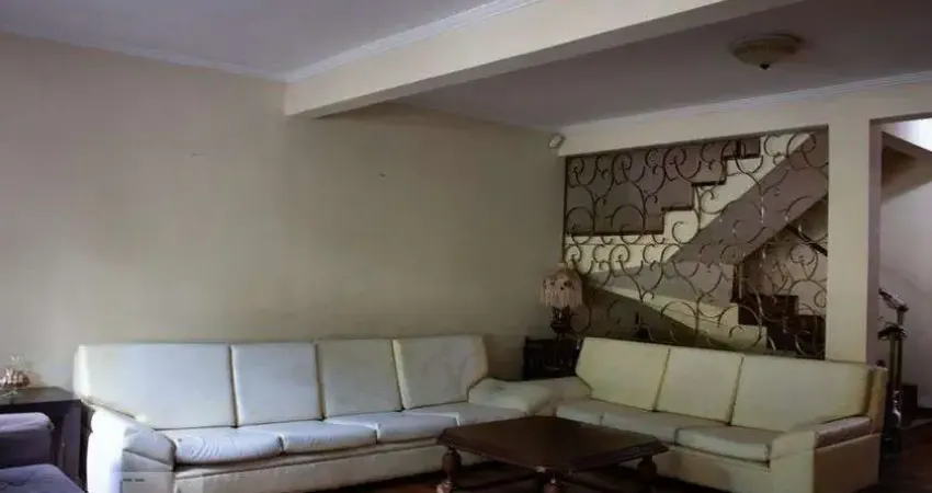 Casa para Venda - Nossa Sra das Graças, 3 Quartos,  400 m² - Canoas