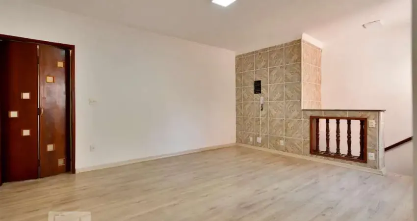 Casa com 5 quartos à venda na Rua Fábia, Vila Romana, São Paulo