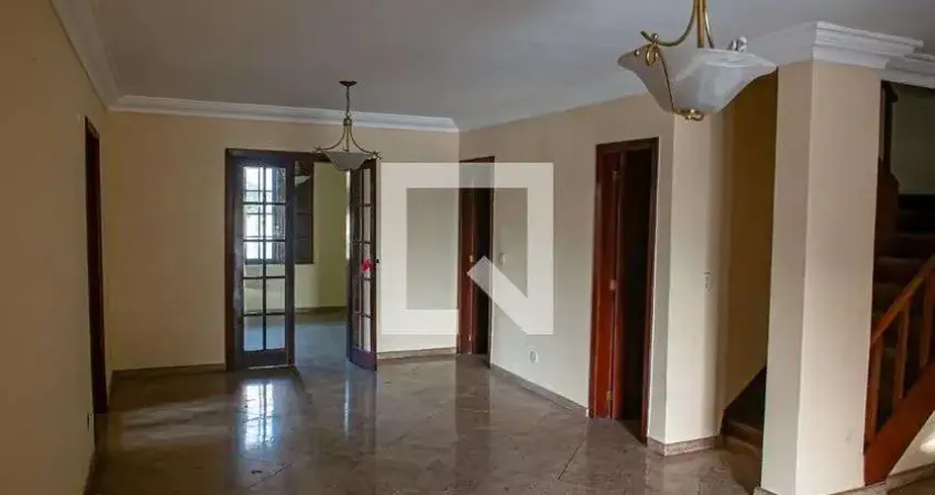 Casa para Venda - Pechincha, 8 Quartos,  1000 m² - Rio de Janeiro