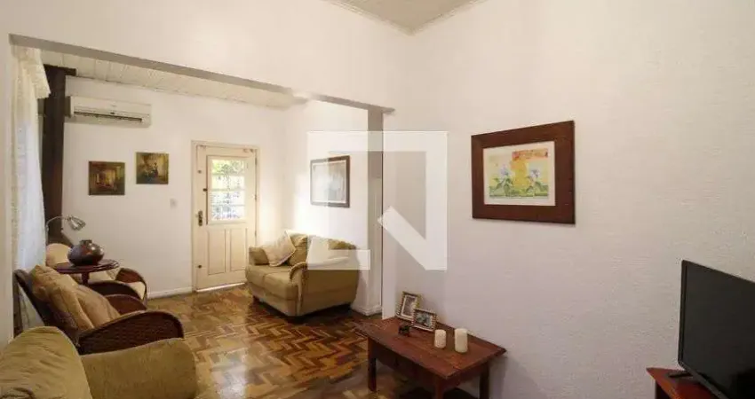 Casa para Venda - Nossa Sra das Graças, 3 Quartos,  110 m² - Canoas