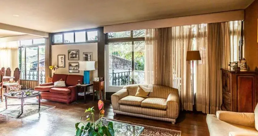 Casa para Venda - Pacaembu, 4 Quartos,  352 m² - São Paulo