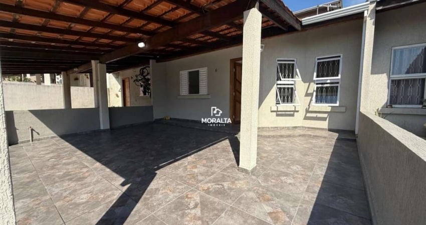 Casa com 03 Quartos em Condominio no Colonia Rio Grande