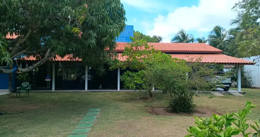 Casa de alto padrão em condomínio fechado – 4 suítes, área gourmet e energia solar – jauá