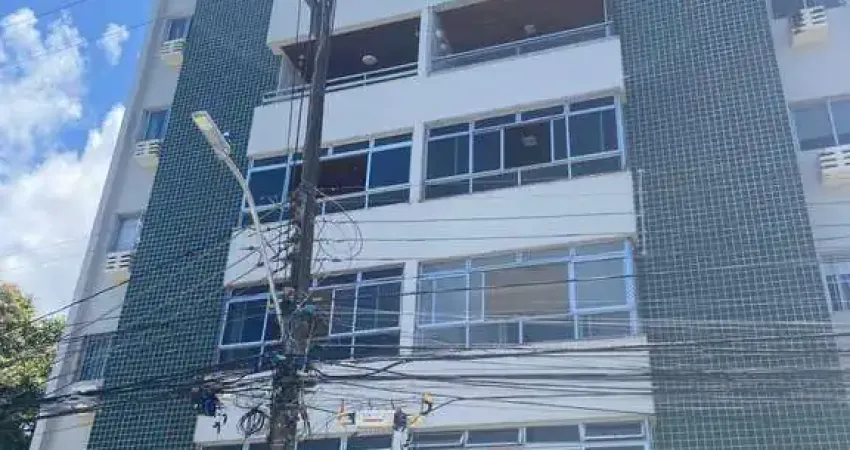 Domingos leite vende excelente apartamento na área central do recife.