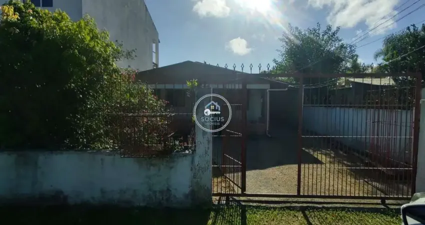 Casa com 2 quartos à venda na Rua Luiz Tagliassuchi, 139, Ponta Grossa, Porto Alegre