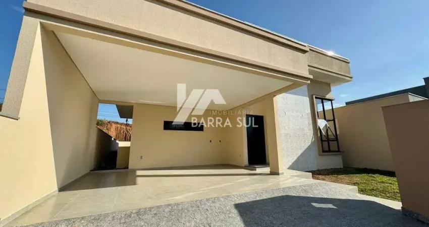 Casa com 01 suíte + 02 demi-suítes no bairro tres rios do norte